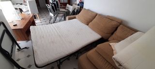 Sofa cama con chaiselongue