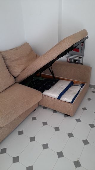 Sofa cama con chaiselongue