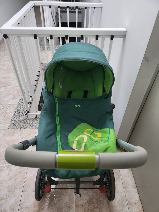 Carro bebe maxicosi Play prácticamente nuevo