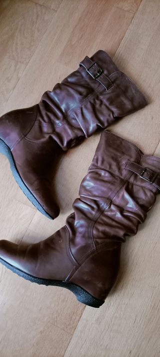 Bota media caña