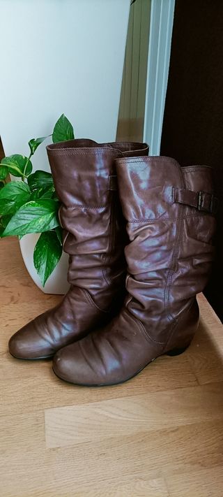 Bota media caña