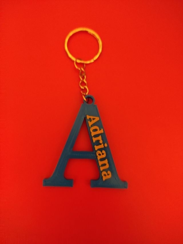 Llavero impreso 3d inicial con nombre