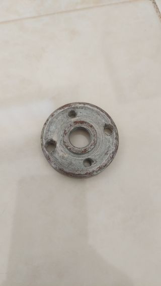 TUERCA DE BLOQUEO, AMOLADORA PEQUEÑA BOSCH