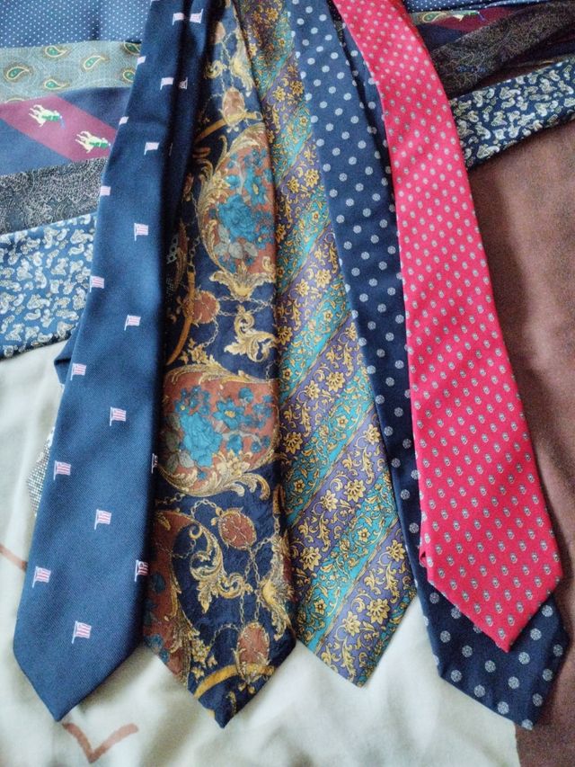 11 CORBATAS VARIAS MARCAS 