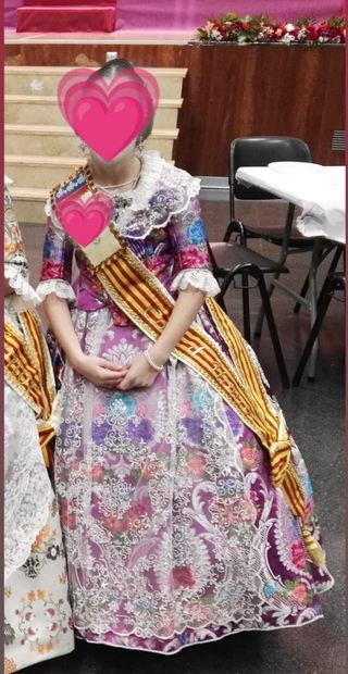 Vestido fallera niña siglo XXI con manteletas
