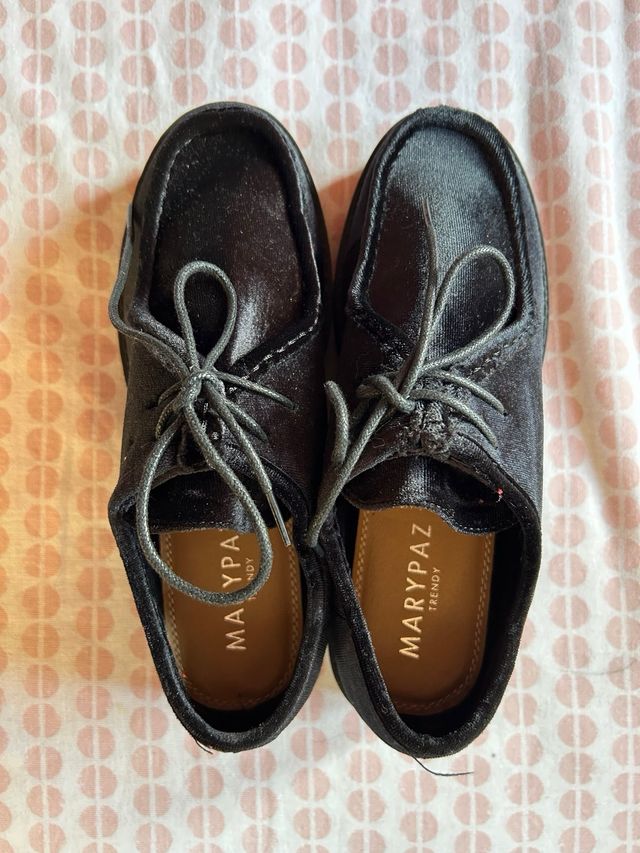 zapatos negros mujer Marypaz