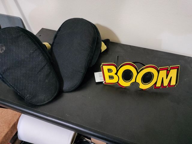 Ciabatte e occhiali  spiritosi