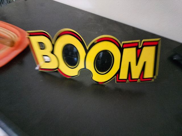 Ciabatte e occhiali  spiritosi