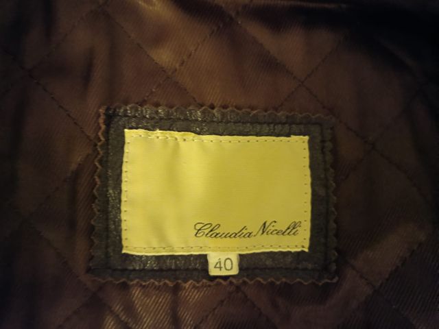 Giacca in vera pelle marrone per donna. 