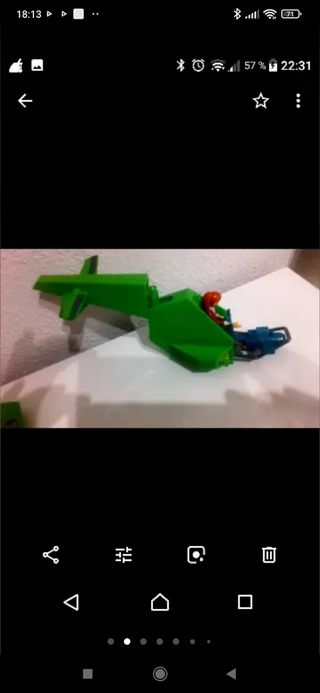 Dos naves de Ben 10 sin muñecos 