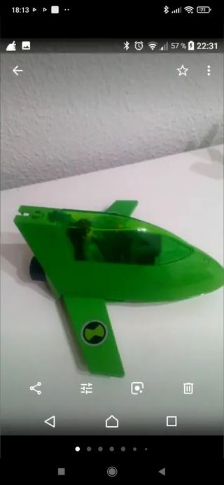 Dos naves de Ben 10 sin muñecos 