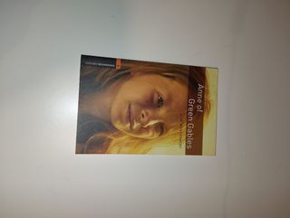 Libros varios, ingles y catalán lectura