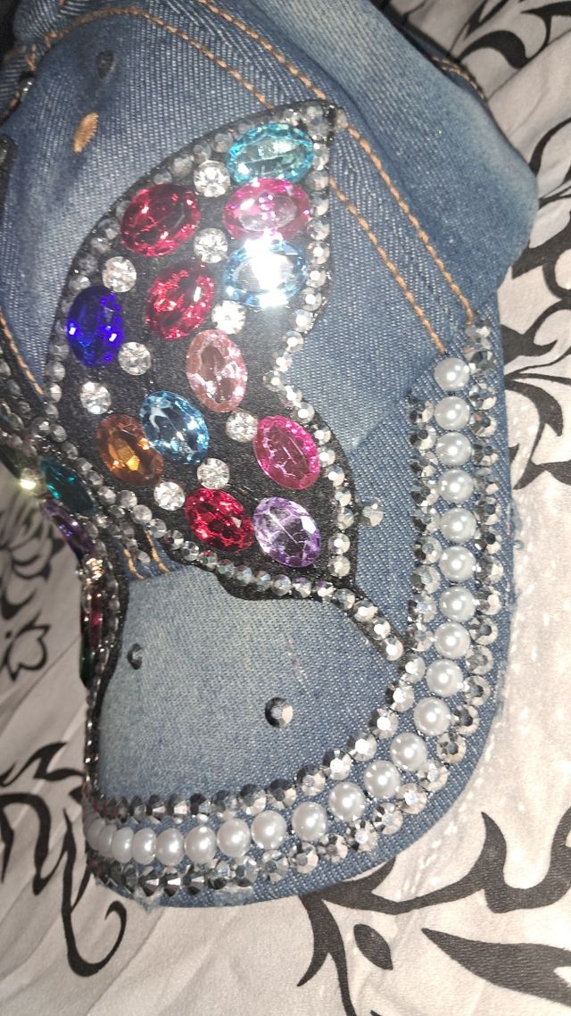 Ideal gorra vaquera con lentejuelas