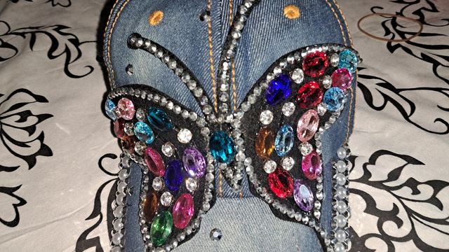 Ideal gorra vaquera con lentejuelas