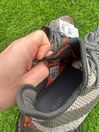 Yeezy boost 350 v2 Carbon Beluga