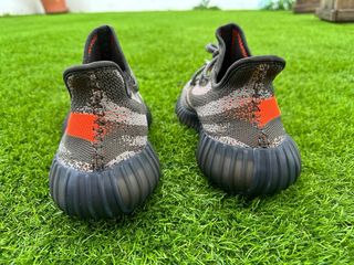Yeezy boost 350 v2 Carbon Beluga