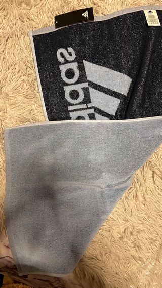 ascigamano Adidas palestra