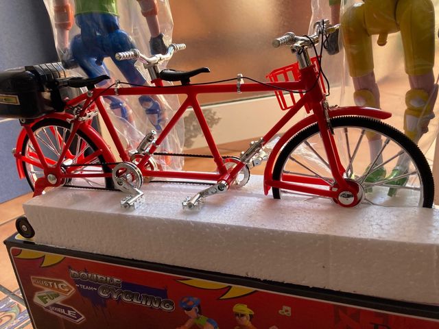 Bicicleta doble ( tamdem) escala 1/6