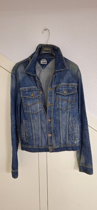 Chaqueta vaquera lavada a la piedra