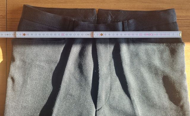 Pantaloni taglia 50 in lana