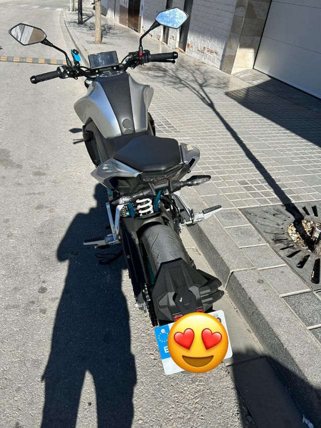 Se vende moto cf 300 nk