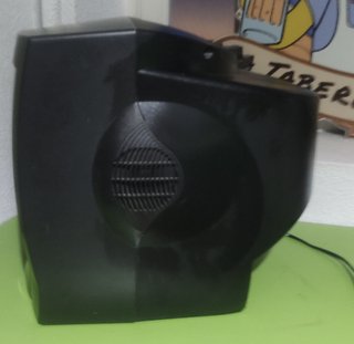 2 televisores antiguos