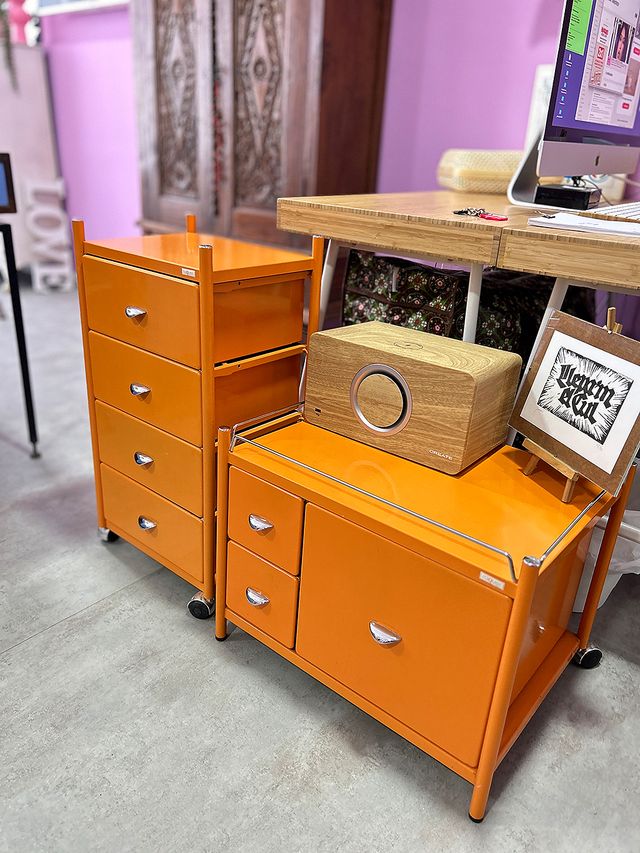 Juego de cajoneras vintage de metal naranja