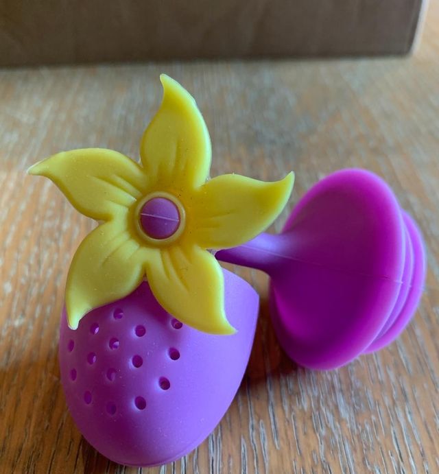 Infusore per tisane a forma di fiore