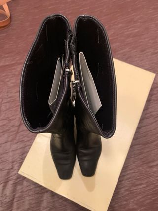 Botas altas negras piel