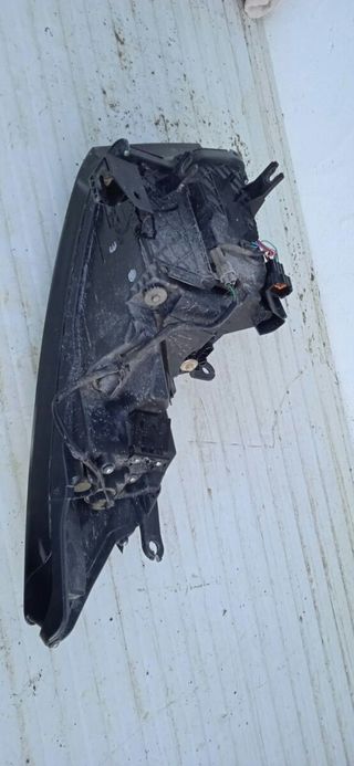 Faro derecho Nissan GTR