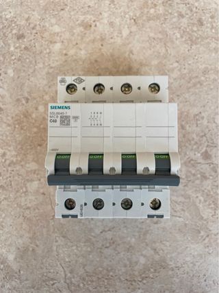 Interruptor automatico SIEMENS NUEVO