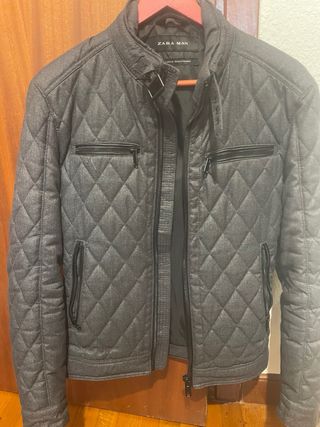 chaqueta gris