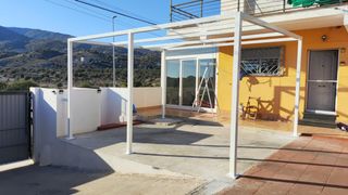 Estructuras metálicas, pergolas, cancela