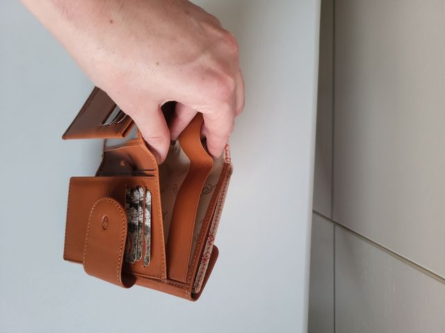 Cartera nueva sin entrenar