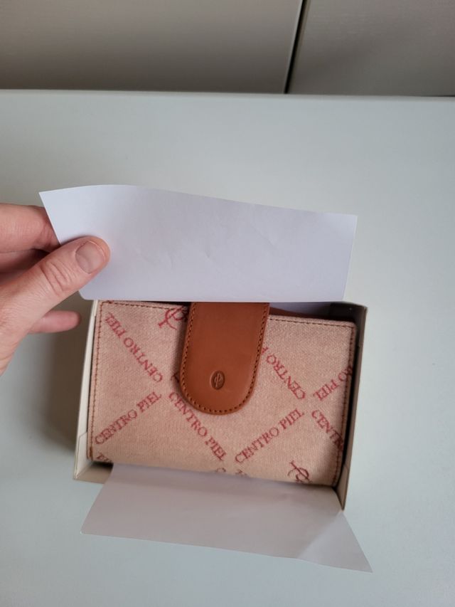 Cartera nueva sin entrenar