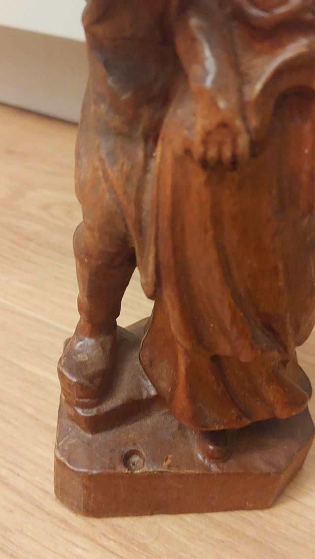 Figura de madera tallada Angel Ripoll