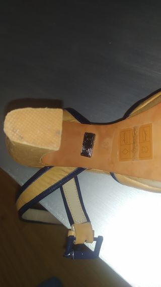 Sandalias piel Adolfo Domínguez