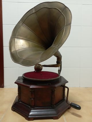 Gramola retro.