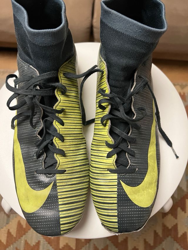 Botas futbol tacos Nike CR7