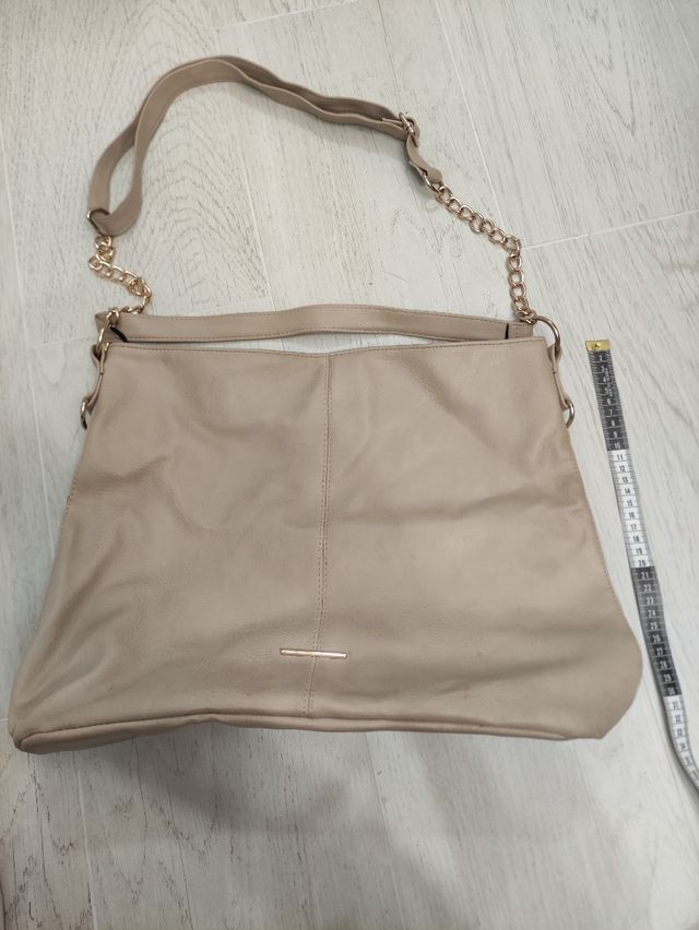 Bolso de hombro beige
