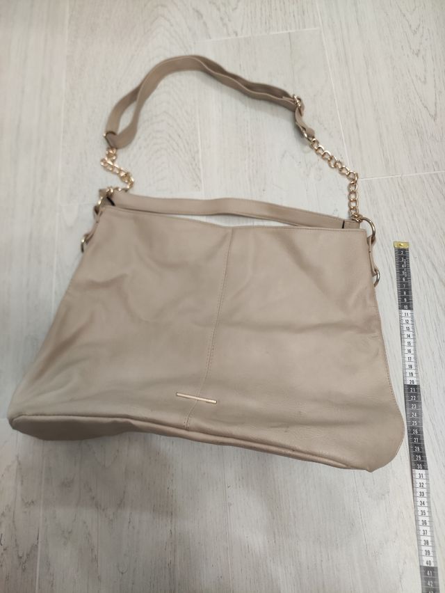Bolso de hombro beige