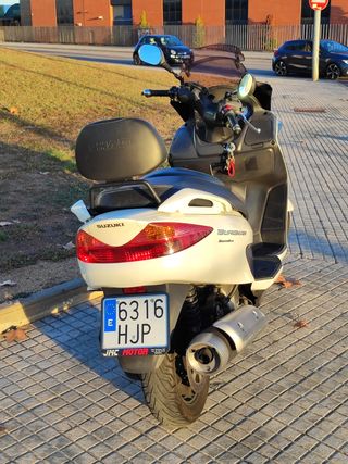 SUZUKI BURGMAN EXECUTIVE