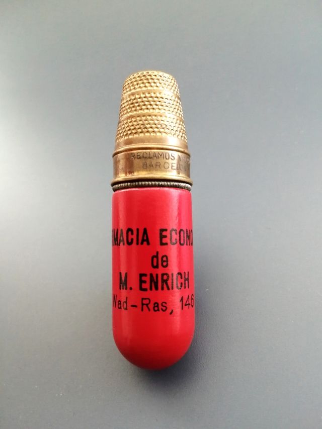 Costurero publicitario años 50