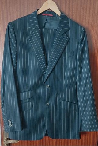 Traje de hombre de CH Carolina Herrera. 42