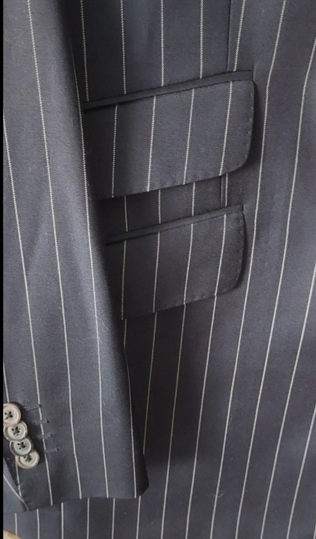 Traje de hombre de CH Carolina Herrera. 42