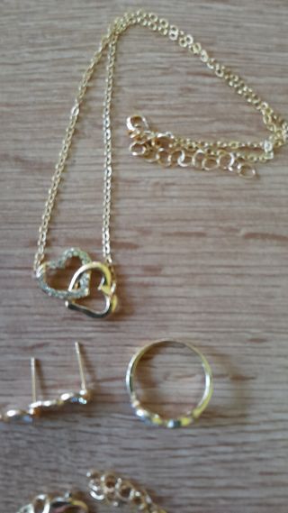 RELOJ, PULSERA, ANILLO, COLLAR Y PENDTES