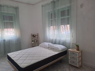 Habitaciones de alquiler en piso de 250 metros