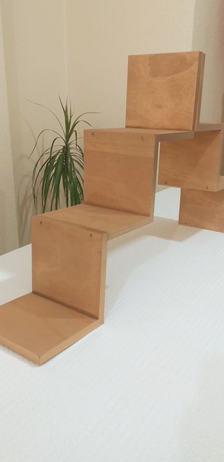 Scaffali e scale a zig zag