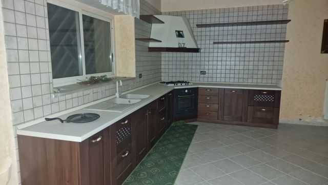 Cucina angolare, componibile.