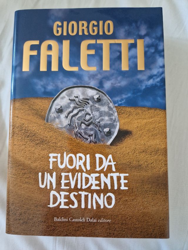 Libro- Fuori da un evidente destino